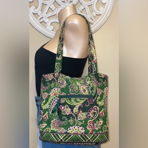 Vera Bradley women’s purse hand bag tote green paisley print Retired Chelsey - Picture 1 of 12